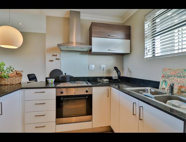 2 BEDROOM APARTMENT RENTED IN FAIRVIEW